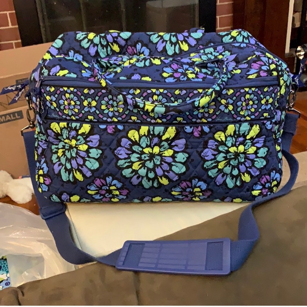 ISO Vera Bradley Indigo Pop